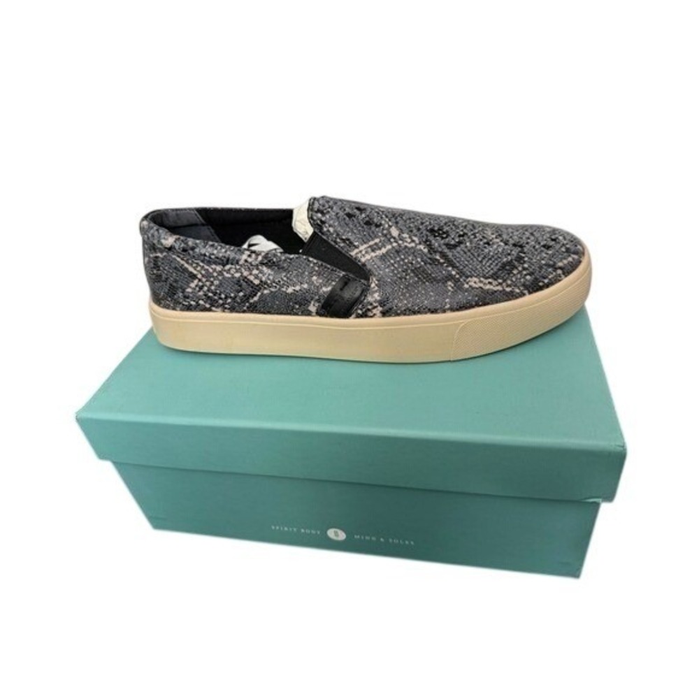 Boardwalk Lea Womens‎ shoes size 6 new in box.